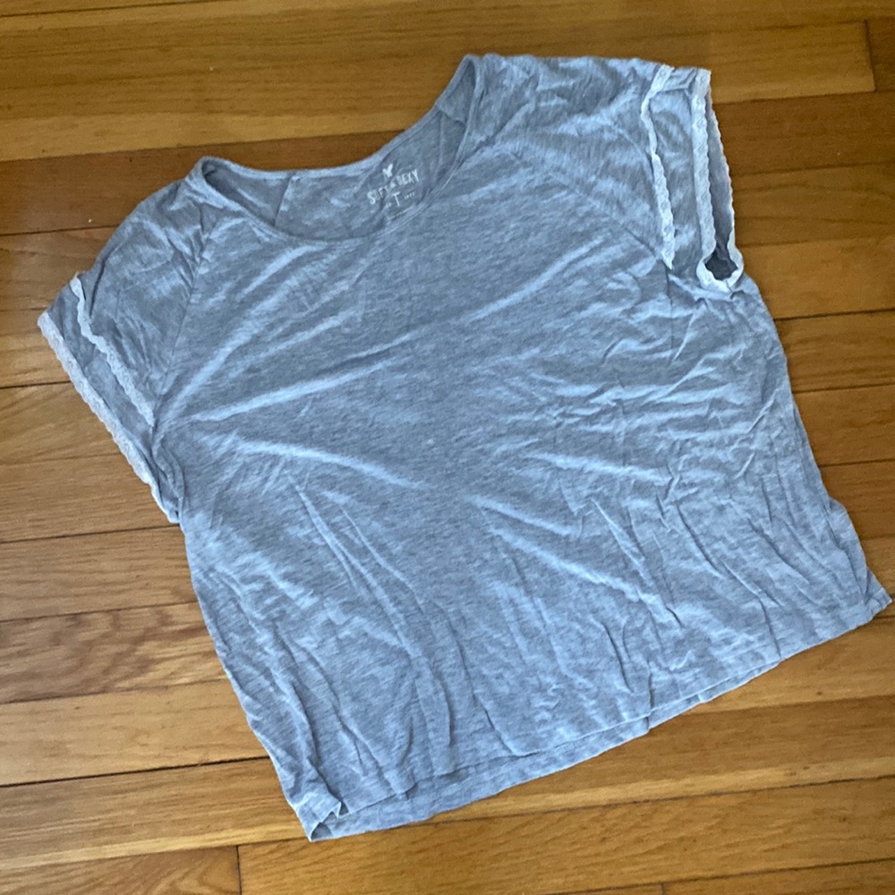 American Eagle Soft & Sexy Tee with Lace detail. size Large